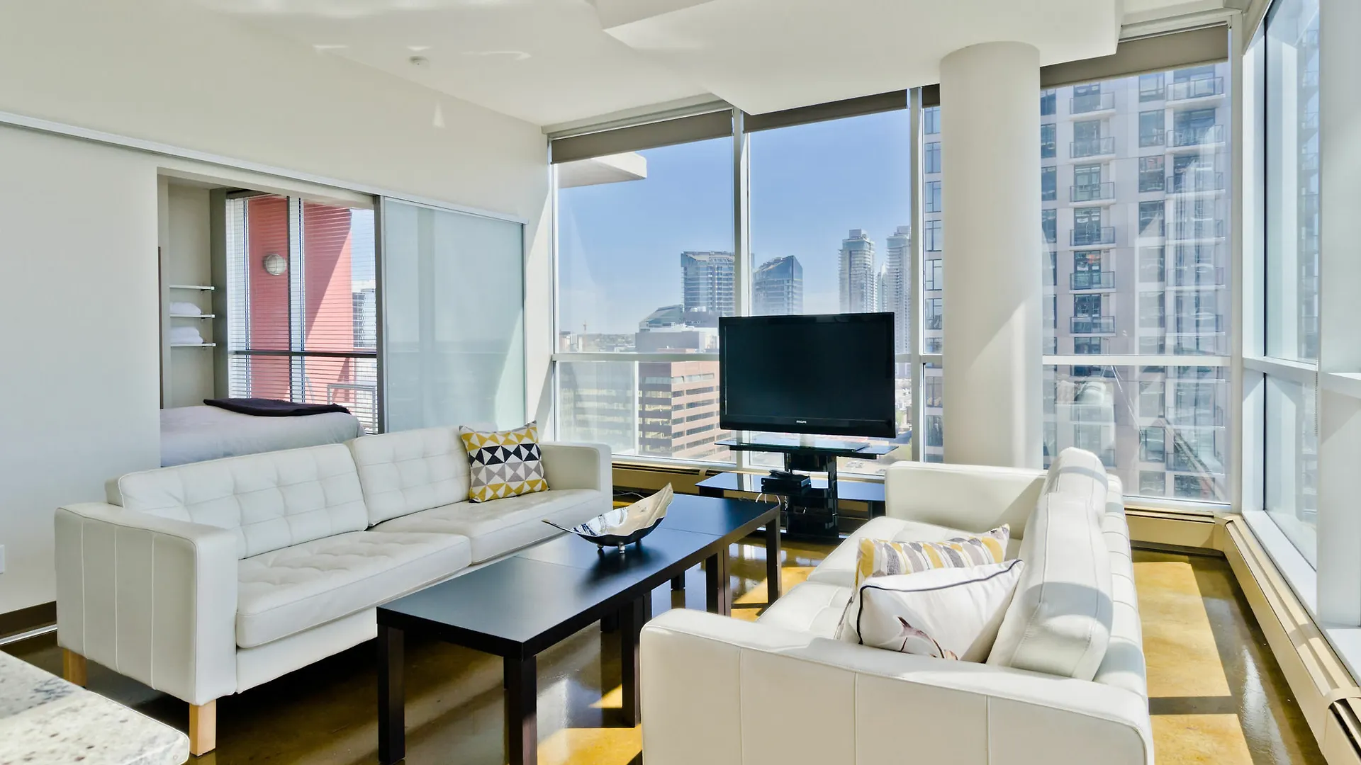 O Hotel Suites Paradyme YYC